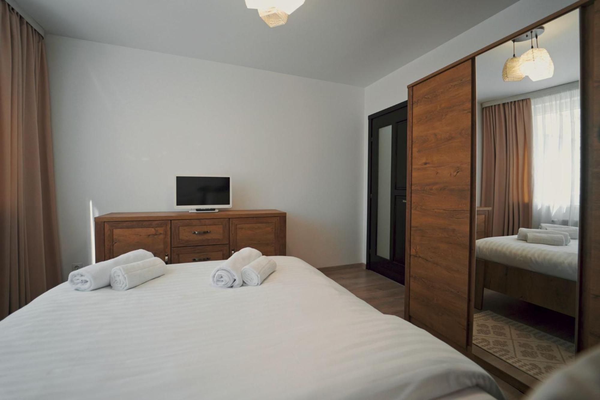 Luxury Apartament Ultracentral Of Suceava Esplanada Exterior photo