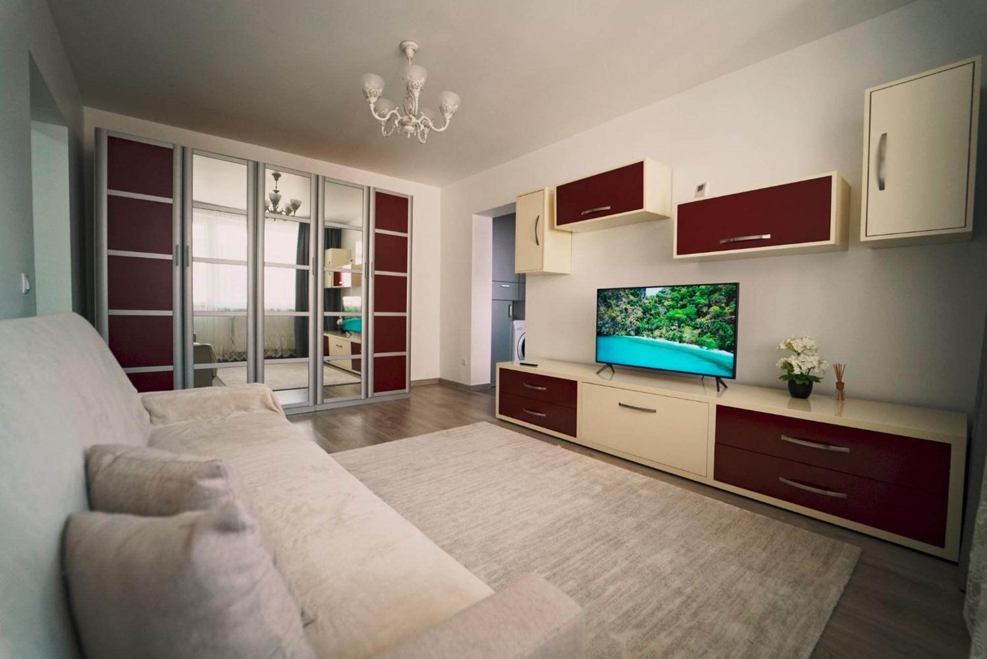 Luxury Apartament Ultracentral Of Suceava Esplanada Exterior photo